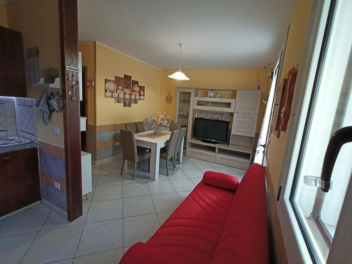 Villetta Poesia 50 M Dal Mare Con Giardino E Parcheggio Torre dell'Orso Luaran gambar