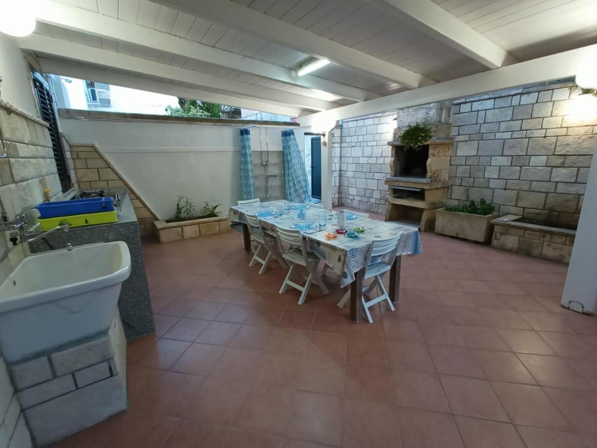 Villetta Poesia 50 M Dal Mare Con Giardino E Parcheggio Torre dell'Orso Luaran gambar