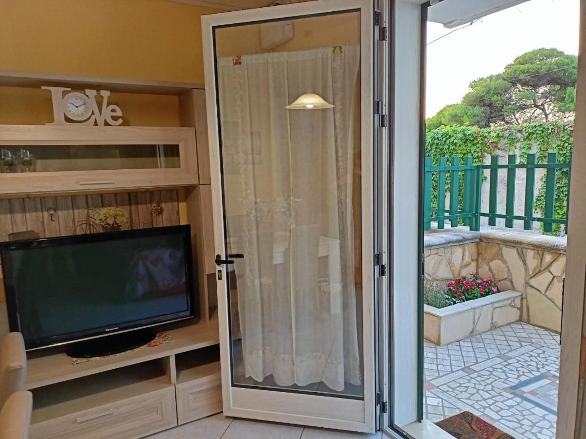 Villetta Poesia 50 M Dal Mare Con Giardino E Parcheggio Torre dell'Orso Luaran gambar