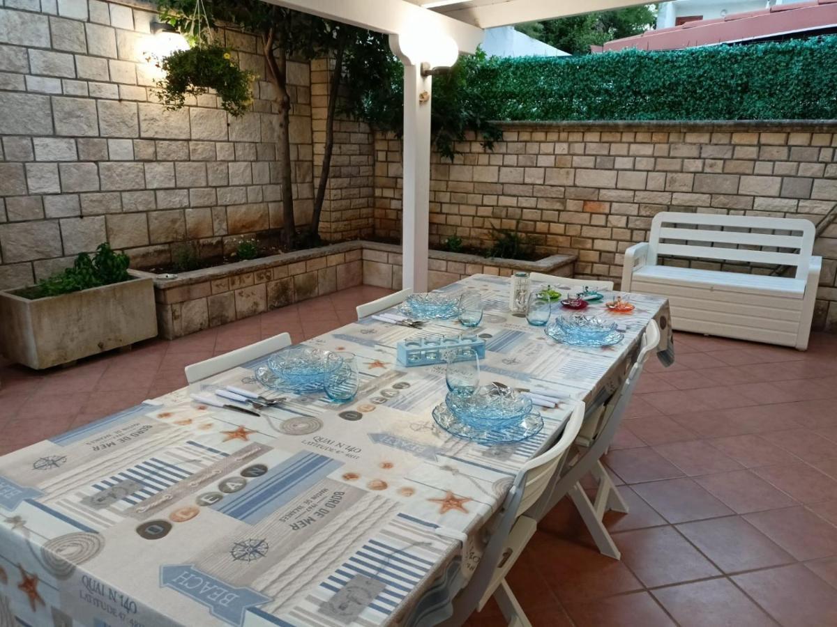 Villetta Poesia 50 M Dal Mare Con Giardino E Parcheggio Torre dell'Orso Luaran gambar